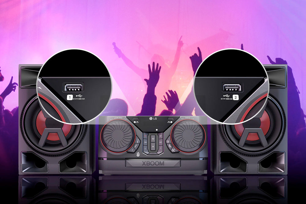 Sistema estéreo LG XBOOM con dos altavoces y un canal central sobre fondo blanco