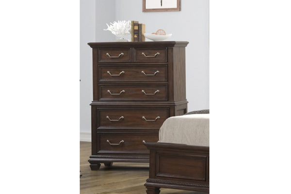 Letizia Chest