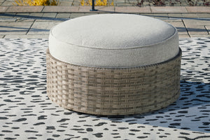 Ashley Calworth Ottoman W/Cushion