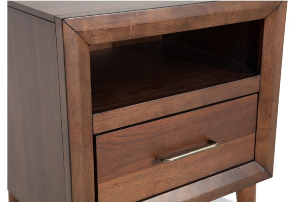 B4660 Bettie Mesa de Noche