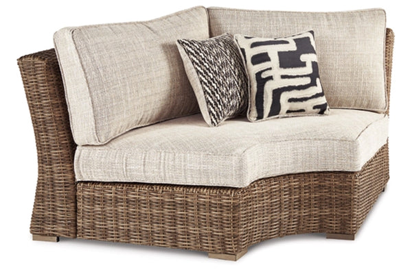 Ashley Beachcroft Outdoor Sectional Set
