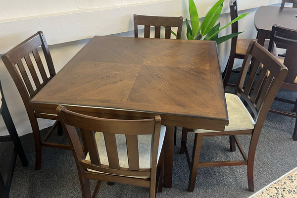 4242 Dining Table Counter Height W/4 Stool