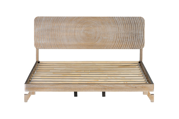 Vista frontal de estructura de cama de madera natural clara con base de listones y cabecero curvo con vetas de madera circulares concéntricas, mostrada sobre un fondo blanco liso.