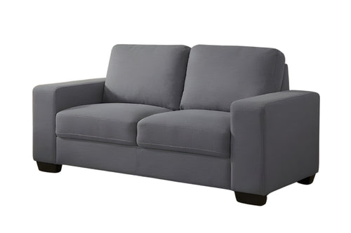 Loveseat de color gris en un fondo blanco