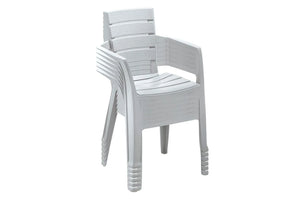 Sillas de comedor de patio apiladas blanca con fondo blanco