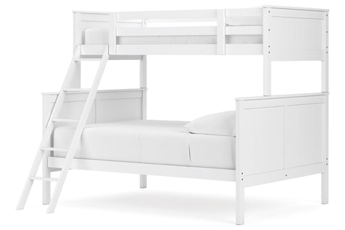 Litera de madera blanca con escalera sobre fondo blanco. 