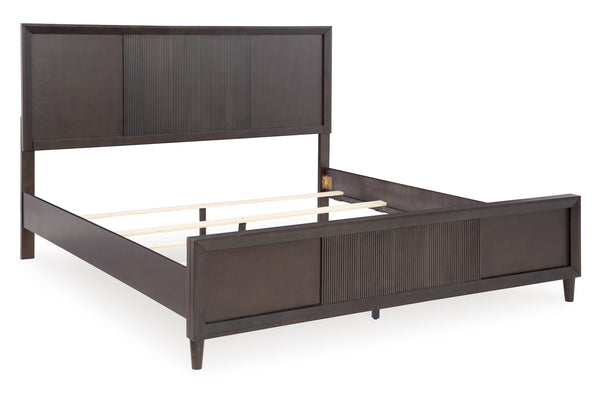 Ashley Urbantrack Bed/Dresser/Mirror Set