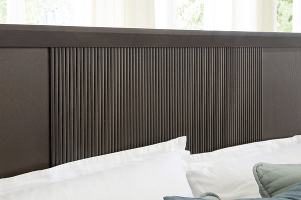 Ashley Urbantrack King Bed