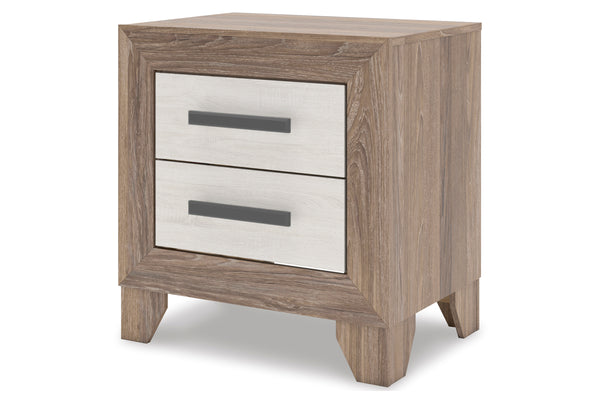 Mesita de noche de madera con dos gavetas sobre fondo blanco