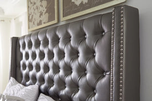 Coralayne Queen Bed, Chest, & Nightstand