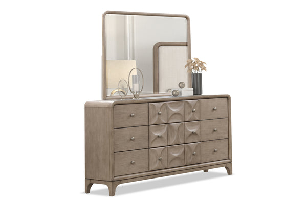 Gavetero con espejo beige de seis gavetas sobre un fondo blanco.