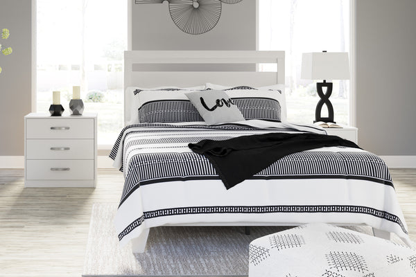 Flannia Queen Bed/Nightstand Set