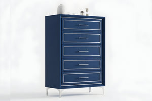 Chest color azul con cinco gavetas. Patas de metal en fondo blanco