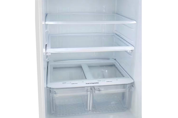 LG Refrigerator 20' W/Icemaker Kit