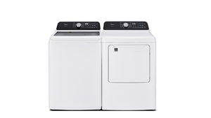 Un combo de lavadora y secadora, de colores blanco y negro, mostrado uno al lado del otro sobre un fondo blanco sólido.