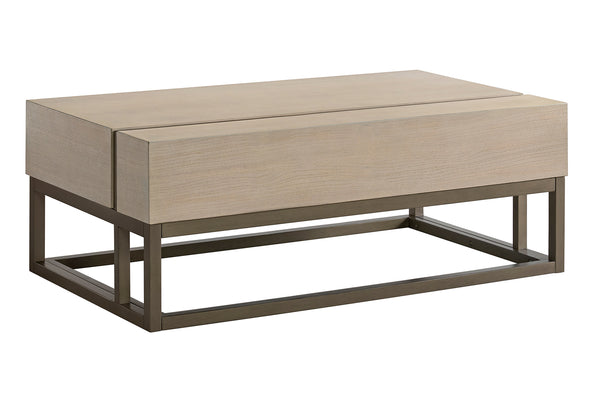 Mesa de centro beige con estructura metálica sobre fondo blanco.
