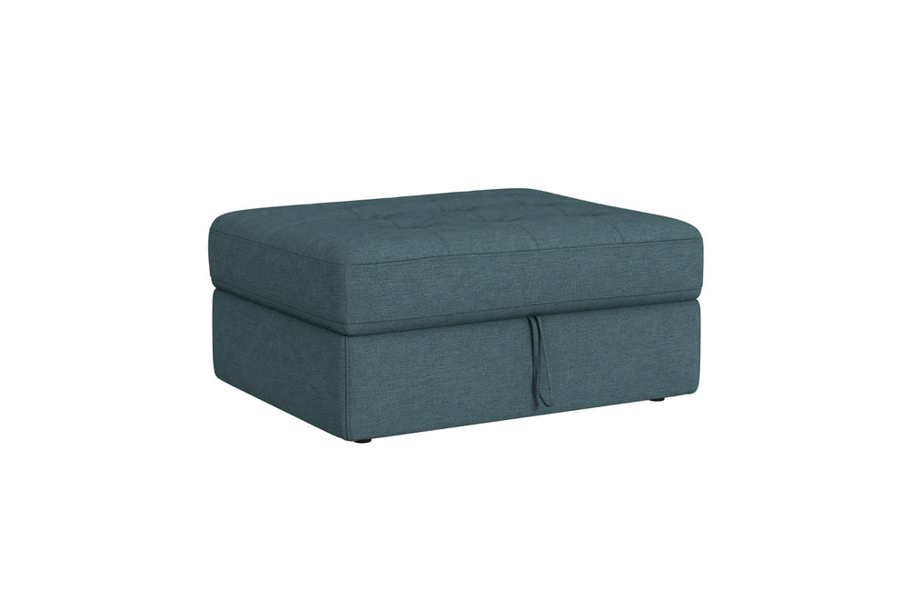 Ottoman de color turquesa con almacenamiento de forma cuadrada sobre un fondo blanco. 