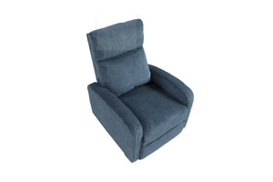 Silla reclinable azul sobre un fondo blanco. 