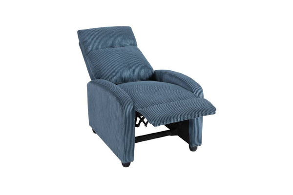 Silla reclinable azul sobre un fondo blanco. 