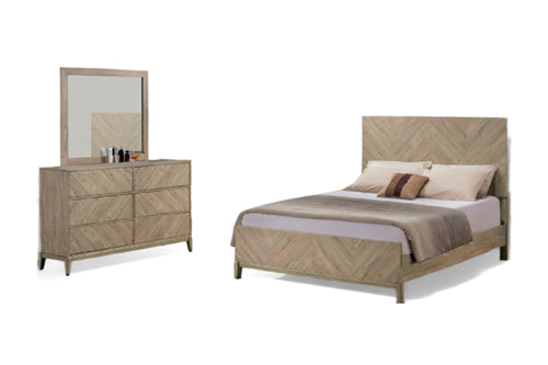 Conjunto de dormitorio en acabado madera clara con cama de líneas rectas y gavetero de seis gavetas con espejo. Los frentes presentan un patrón geométrico tipo espiga, mostrado sobre fondo blanco para destacar el diseño del mobiliario.