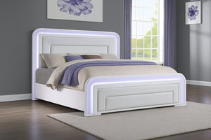 Cama moderna con iluminación LED en una habitación con paredes grises y ventana.