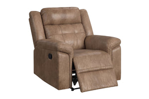 Butaca reclinable color marrón claro de apariencia piel, con respaldo alto acolchado, brazos anchos, costuras decorativas, reposapiés extendido y botón lateral de reclinación, sobre fondo blanco.