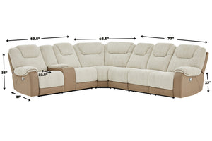 Sofá seccional reclinable en tonos beige y camel con consola central y portavasos integrados. La imagen muestra medidas de cada módulo, incluyendo altura de 35 pulgadas, profundidad de 31 pulgadas y asientos de 22.5 pulgadas de profundidad.