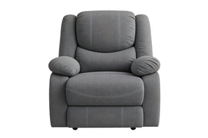 Una butaca reclinable tapizada en gris, con respaldo y reposabrazos acolchados y asiento mullido, que se muestra sobre un fondo blanco liso.