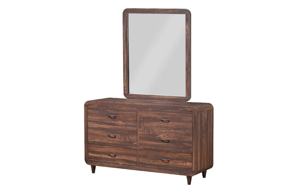 Gavetero de madera con espejo sobre fondo blanco.