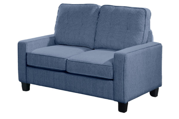 Loveseat azul  sobre fondo blanco