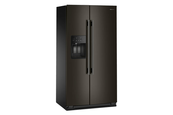Una nevera de acero inoxidable de dos puertas verticales con dispensador de agua y hielo integrado en la puerta izquierda, mostrado sobre un fondo blanco liso.
