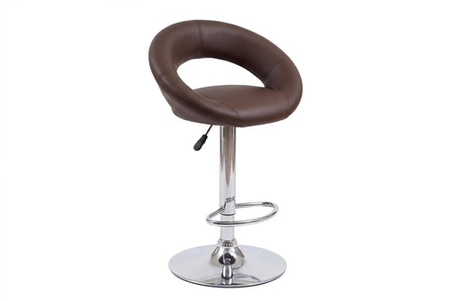 Taburete de bar ajustable con asiento acolchado en color marrón, respaldo curvo envolvente, reposapiés metálico y base cromada redonda. Diseño moderno ideal para barras de cocina, desayunadores y espacios contemporáneos.