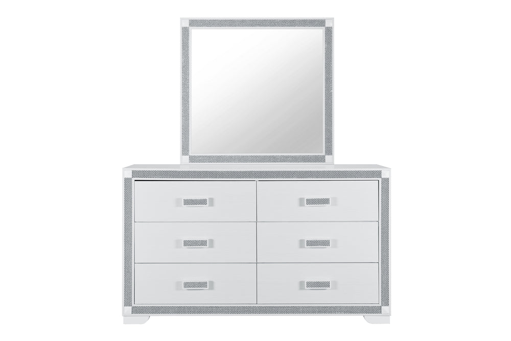 Gavetero con espejo de color blanco con brillo en los bordes y con seis gavetas sobre un fondo blanco. 