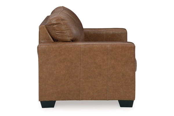 Vista lateral de loveseat de color marrón sobre un fondo blanco. 