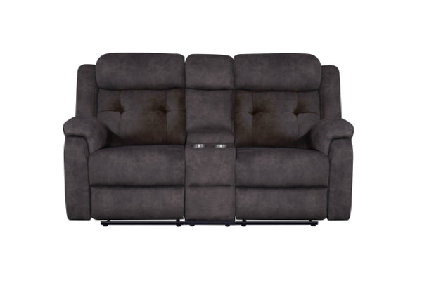 Un loveseat biplaza reclinable en tela gris carbón oscuro, con cojines de respaldo capitoné, reposabrazos acolchados y una consola central con portavasos, que se muestra sobre un fondo blanco liso.