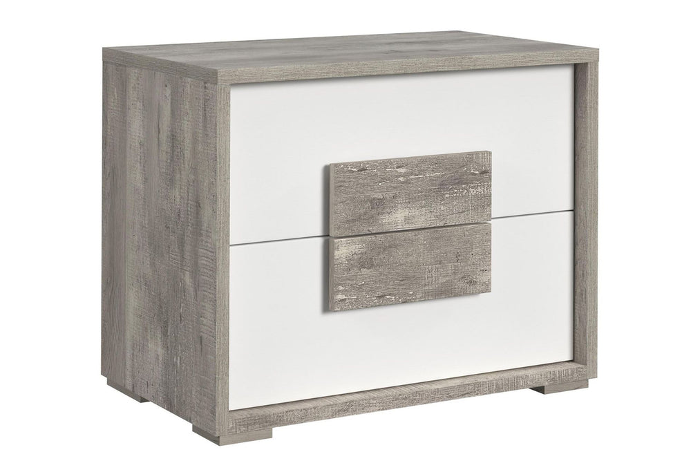 Mesa de noche de madera con colores blanco y gris claro y con dos gavetas sobre un fondo blanco. 