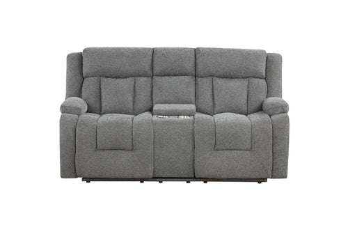 Loveseat gris reclinable manual sobre fondo blanco.
