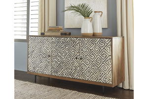 Ashley Kerrings Cabinete de acento