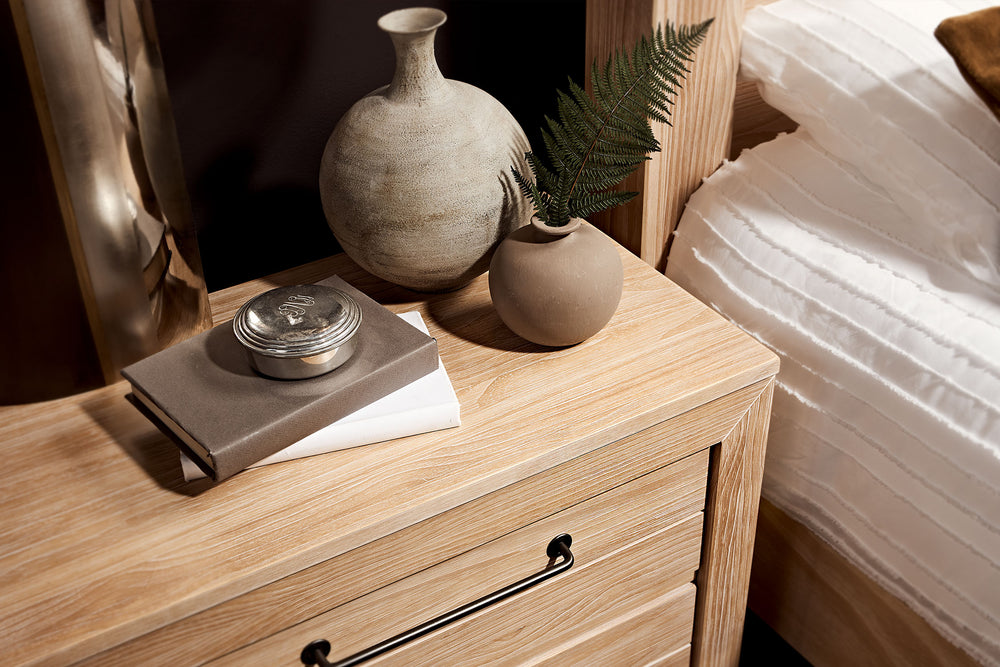 Sturdy Mesa de Noche