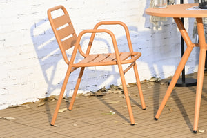 Conjunto de mesa y sillas para exterior
