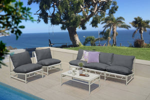 Loveseat con 2 Sillas & Mesa