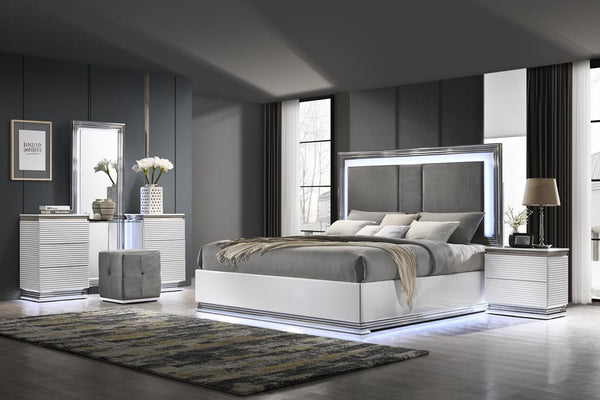 Avon Bed/Dresser/Mirror Set