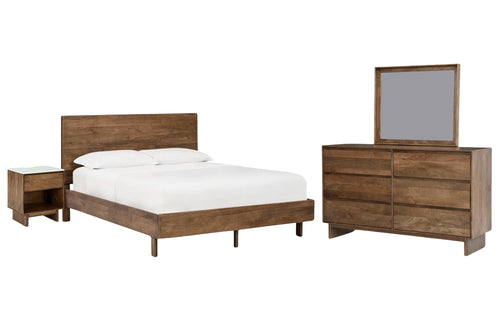 Conjunto de habitación hecho de madera marrón que incluye una cama, una mesa de noche y un gavetero con espejo sobre un fondo blanco. 