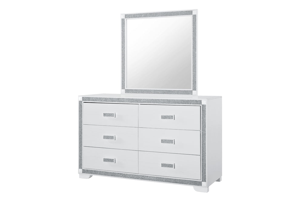 Gavetero con espejo de color blanco con brillo en los bordes y con seis gavetas sobre un fondo blanco. 