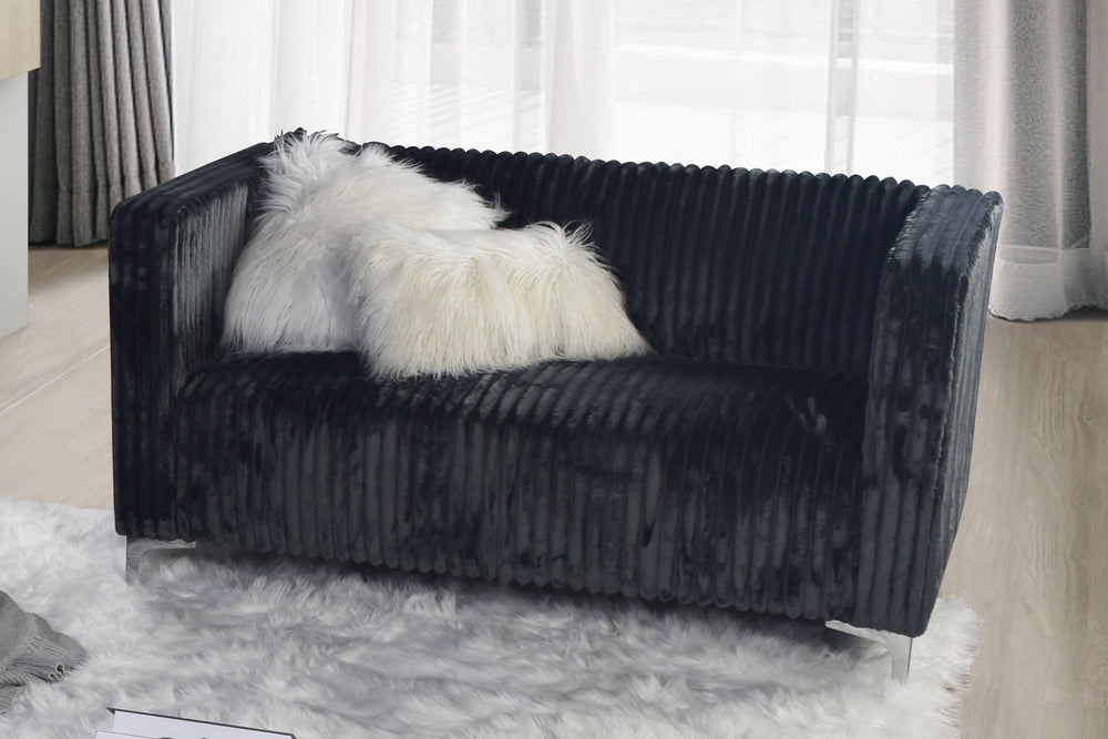 Gavin Loveseat