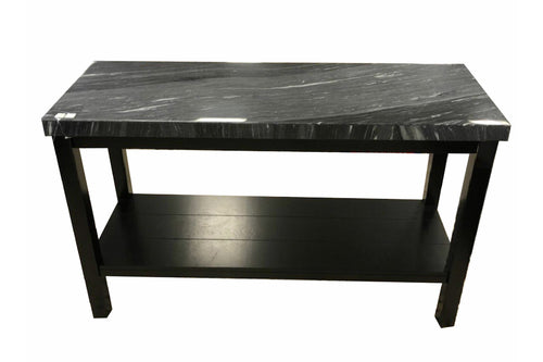 Mesa de sofá con tope de patrón de mármol con base de madera negra en un fondo blanco. 