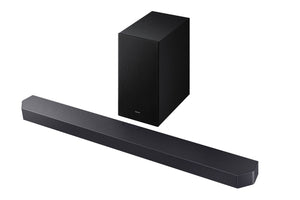 Barra de sonido negra y subwoofer sobre fondo blanco. 