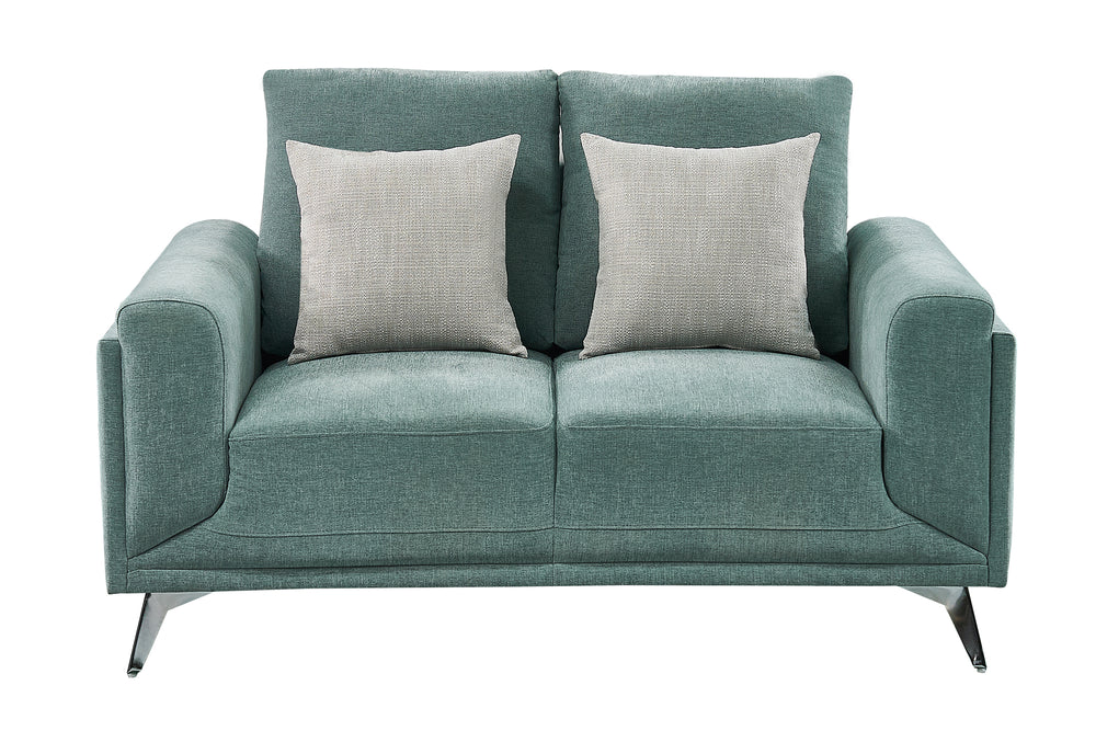 Loveseat verde con dos cojines sobre fondo blanco.