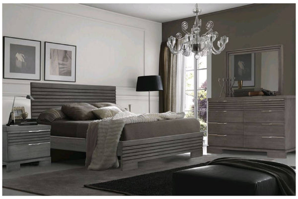 Lavender Cama Queen & Gavetero con Espejo