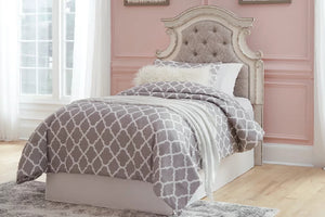 Realyn Bed